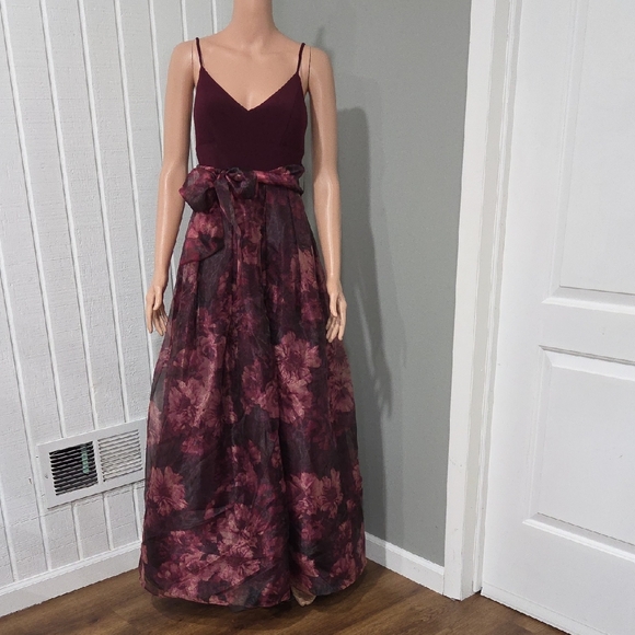 Eliza J Dresses & Skirts - Eliza J Burgundy Dress